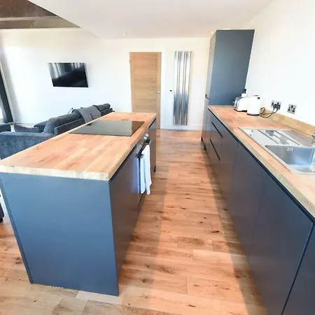 Stunning Penthouse Slps 20 Apartment Manchester Exterior photo